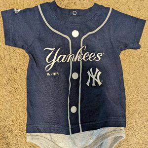 New York Yankees 6/9 month jersey short sleeve